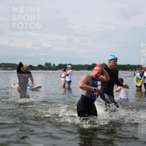 21.06.2026 - Viking Triathlon Michael Strokosch http://msf.ph/oto/9823401 21.06.2026 10:40:14 Schwimmen 34, 58, 150, 195, 211, 301, 312, 398, 425, 460, 484, 496, 649 meine-sportfotos.de