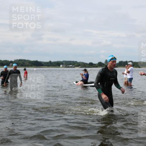 21.06.2026 - Viking Triathlon Michael Strokosch http://msf.ph/oto/9823408 21.06.2026 10:40:16 Schwimmen 34, 58, 150, 195, 227, 301, 312, 398, 425, 456, 460, 496, 649 meine-sportfotos.de