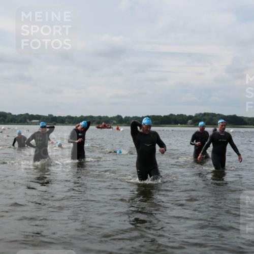 21.06.2026 - Viking Triathlon Michael Strokosch http://msf.ph/oto/9823409 21.06.2026 10:40:17 Schwimmen 34, 58, 150, 195, 227, 301, 312, 398, 425, 456, 460, 496, 649 meine-sportfotos.de