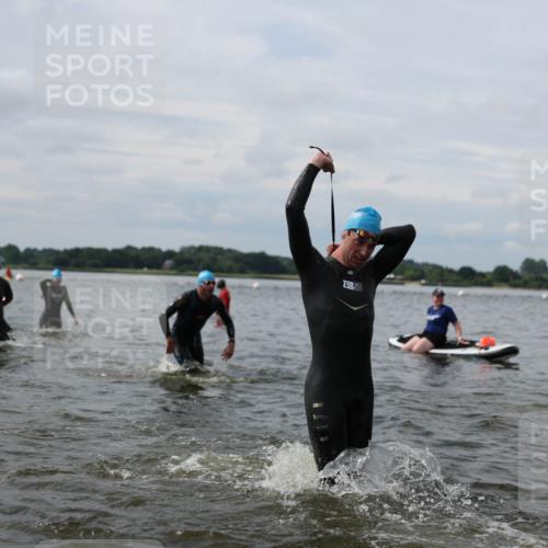 21.06.2026 - Viking Triathlon Michael Strokosch http://msf.ph/oto/9823420 21.06.2026 10:40:23 Schwimmen 34, 150, 195, 227, 301, 312, 355, 398, 425, 456, 461, 496, 616 meine-sportfotos.de