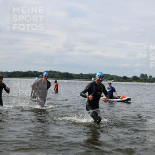 21.06.2026 - Viking Triathlon Michael Strokosch http://msf.ph/oto/9823427 21.06.2026 10:40:27 Schwimmen 34, 150, 195, 227, 301, 312, 330, 355, 387, 398, 456, 461, 496, 616 meine-sportfotos.de