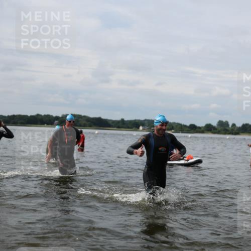 21.06.2026 - Viking Triathlon Michael Strokosch http://msf.ph/oto/9823428 21.06.2026 10:40:27 Schwimmen 34, 150, 195, 227, 301, 312, 330, 355, 387, 398, 456, 461, 496, 616 meine-sportfotos.de