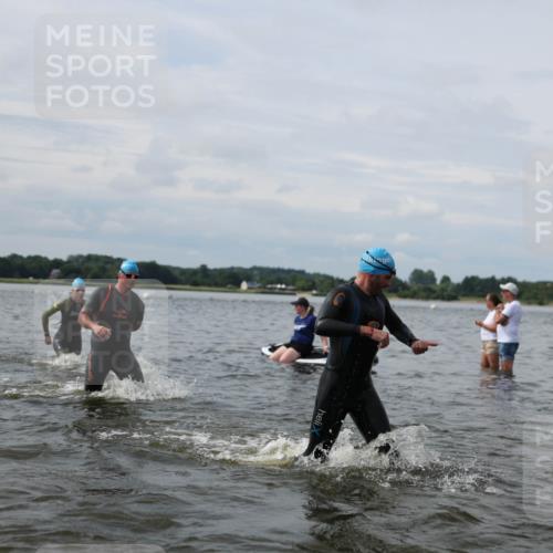 21.06.2026 - Viking Triathlon Michael Strokosch http://msf.ph/oto/9823430 21.06.2026 10:40:27 Schwimmen 34, 150, 195, 227, 301, 312, 330, 355, 387, 398, 456, 461, 496, 616 meine-sportfotos.de