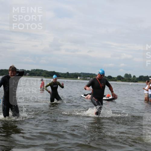 21.06.2026 - Viking Triathlon Michael Strokosch http://msf.ph/oto/9823436 21.06.2026 10:40:29 Schwimmen 34, 150, 195, 227, 301, 312, 330, 355, 387, 456, 461, 496, 616, 667 meine-sportfotos.de
