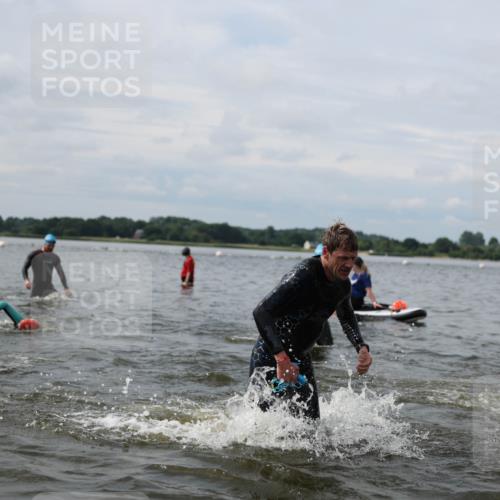 21.06.2026 - Viking Triathlon Michael Strokosch http://msf.ph/oto/9823442 21.06.2026 10:40:31 Schwimmen 150, 195, 227, 301, 312, 330, 355, 387, 456, 461, 616, 636, 667 meine-sportfotos.de