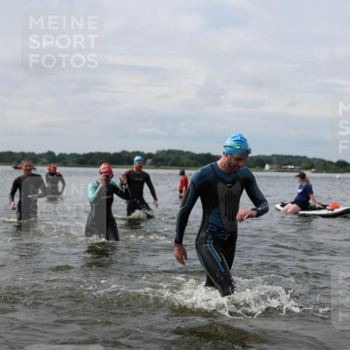 21.06.2026 - Viking Triathlon Michael Strokosch http://msf.ph/oto/9823449 21.06.2026 10:40:33 Schwimmen 195, 227, 301, 312, 330, 355, 387, 456, 461, 616, 636, 667 meine-sportfotos.de