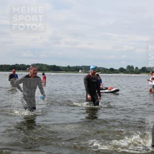 21.06.2026 - Viking Triathlon Michael Strokosch http://msf.ph/oto/9823458 21.06.2026 10:40:38 Schwimmen 227, 330, 355, 387, 456, 461, 616, 636, 667 meine-sportfotos.de