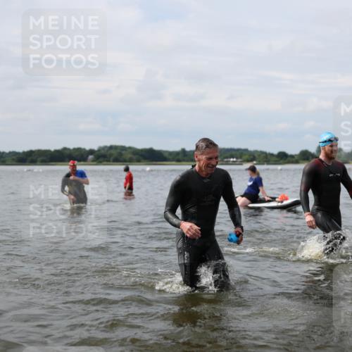 21.06.2026 - Viking Triathlon Michael Strokosch http://msf.ph/oto/9823463 21.06.2026 10:40:39 Schwimmen 227, 330, 355, 387, 456, 461, 616, 636, 667 meine-sportfotos.de