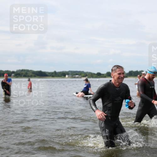 21.06.2026 - Viking Triathlon Michael Strokosch http://msf.ph/oto/9823467 21.06.2026 10:40:40 Schwimmen 227, 330, 355, 387, 456, 461, 616, 636, 667 meine-sportfotos.de