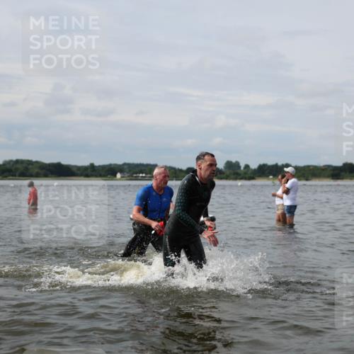 21.06.2026 - Viking Triathlon Michael Strokosch http://msf.ph/oto/9823475 21.06.2026 10:40:47 Schwimmen 132, 330, 387, 636, 667 meine-sportfotos.de