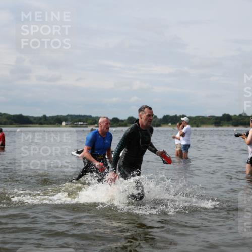21.06.2026 - Viking Triathlon Michael Strokosch http://msf.ph/oto/9823476 21.06.2026 10:40:47 Schwimmen 132, 330, 387, 636, 667 meine-sportfotos.de