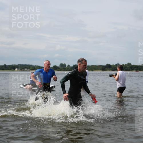 21.06.2026 - Viking Triathlon Michael Strokosch http://msf.ph/oto/9823477 21.06.2026 10:40:47 Schwimmen 132, 330, 387, 636, 667 meine-sportfotos.de