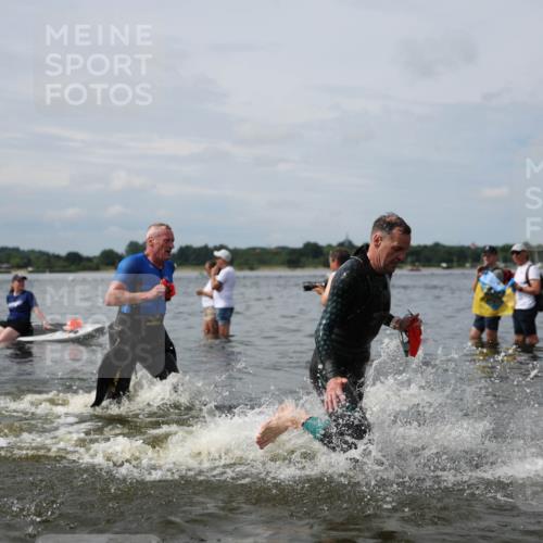 21.06.2026 - Viking Triathlon Michael Strokosch http://msf.ph/oto/9823479 21.06.2026 10:40:48 Schwimmen 132, 330, 387, 636, 667 meine-sportfotos.de