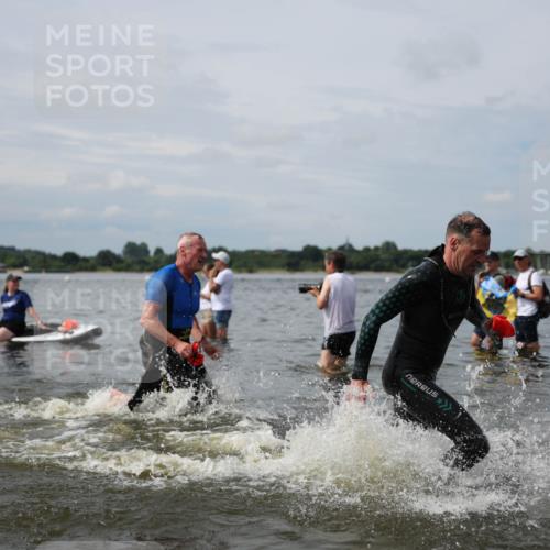 21.06.2026 - Viking Triathlon Michael Strokosch http://msf.ph/oto/9823480 21.06.2026 10:40:48 Schwimmen 132, 330, 387, 636, 667 meine-sportfotos.de