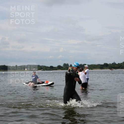 21.06.2026 - Viking Triathlon Michael Strokosch http://msf.ph/oto/9823496 21.06.2026 10:41:01 Schwimmen 95, 132, 179, 356 meine-sportfotos.de