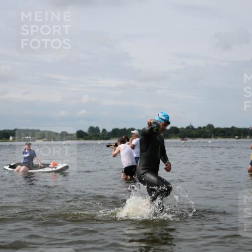21.06.2026 - Viking Triathlon Michael Strokosch http://msf.ph/oto/9823498 21.06.2026 10:41:02 Schwimmen 95, 132, 179, 356 meine-sportfotos.de