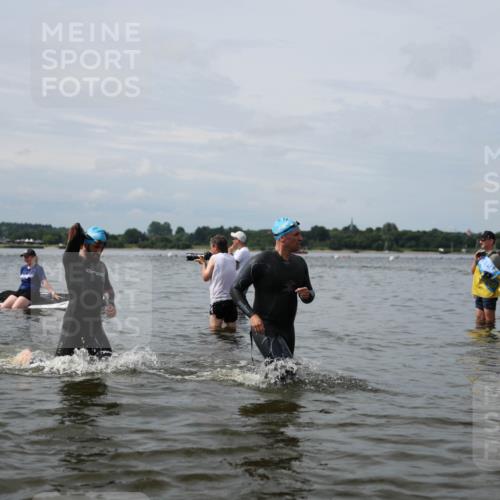21.06.2026 - Viking Triathlon Michael Strokosch http://msf.ph/oto/9823506 21.06.2026 10:41:10 Schwimmen 95, 96, 132, 165, 179, 327, 356, 429, 578 meine-sportfotos.de
