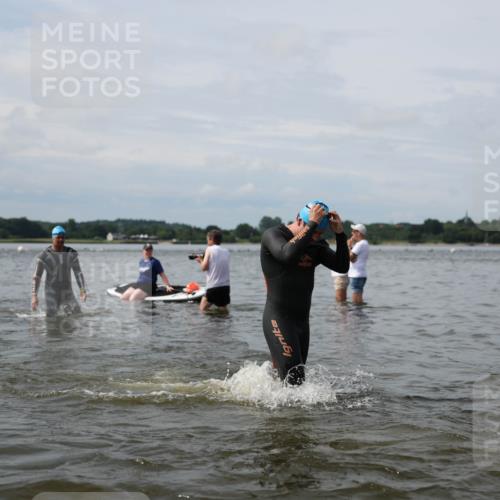 21.06.2026 - Viking Triathlon Michael Strokosch http://msf.ph/oto/9823552 21.06.2026 10:41:26 Schwimmen 96, 143, 165, 262, 327, 339, 429, 522, 578, 608, 655 meine-sportfotos.de