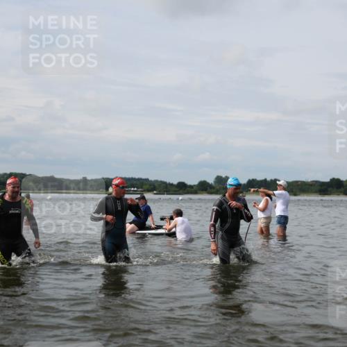 21.06.2026 - Viking Triathlon Michael Strokosch http://msf.ph/oto/9823557 21.06.2026 10:41:30 Schwimmen 83, 143, 162, 165, 262, 327, 339, 429, 452, 522, 578, 608, 655 meine-sportfotos.de