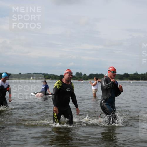 21.06.2026 - Viking Triathlon Michael Strokosch http://msf.ph/oto/9823567 21.06.2026 10:41:33 Schwimmen 63, 83, 143, 162, 165, 262, 327, 339, 452, 522, 552, 608, 655 meine-sportfotos.de