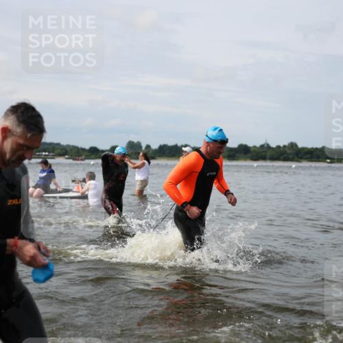 21.06.2026 - Viking Triathlon Michael Strokosch http://msf.ph/oto/9823592 21.06.2026 10:41:45 Schwimmen 44, 63, 83, 134, 162, 339, 438, 452, 522, 552, 655 meine-sportfotos.de