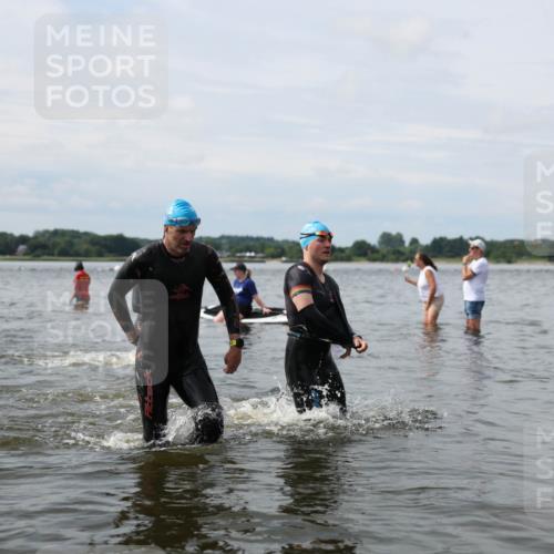 21.06.2026 - Viking Triathlon Michael Strokosch http://msf.ph/oto/9823607 21.06.2026 10:41:58 Schwimmen 44, 63, 86, 94, 134, 188, 193, 266, 279, 399, 438, 492, 516, 552 meine-sportfotos.de