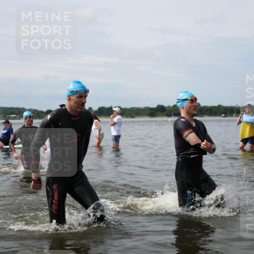 21.06.2026 - Viking Triathlon Michael Strokosch http://msf.ph/oto/9823612 21.06.2026 10:41:59 Schwimmen 44, 86, 94, 134, 188, 193, 266, 279, 399, 438, 492, 516 meine-sportfotos.de
