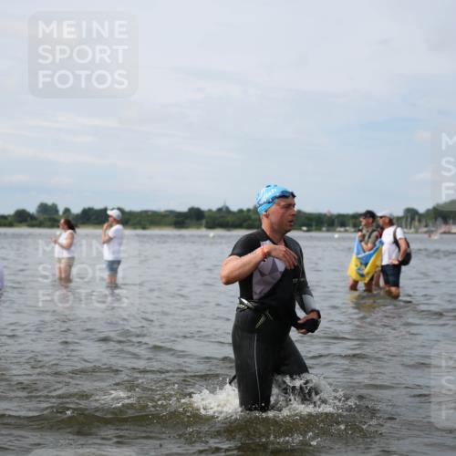 21.06.2026 - Viking Triathlon Michael Strokosch http://msf.ph/oto/9823656 21.06.2026 10:42:15 Schwimmen 45, 72, 188, 266, 279, 296, 348, 393, 399, 492, 516 meine-sportfotos.de