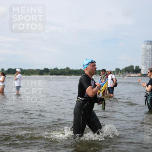 21.06.2026 - Viking Triathlon Michael Strokosch http://msf.ph/oto/9823657 21.06.2026 10:42:15 Schwimmen 45, 72, 188, 266, 279, 296, 348, 393, 399, 492, 516 meine-sportfotos.de
