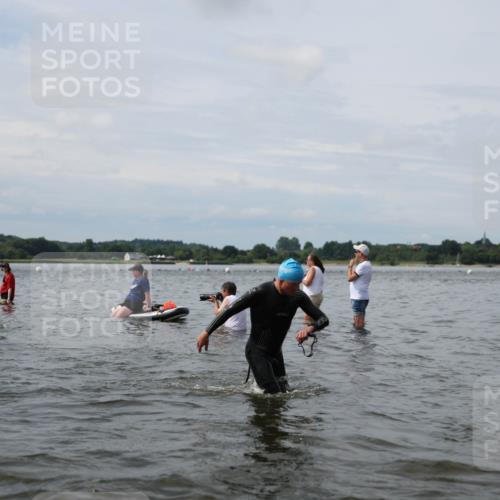 21.06.2026 - Viking Triathlon Michael Strokosch http://msf.ph/oto/9823659 21.06.2026 10:42:18 Schwimmen 45, 72, 266, 279, 296, 348, 393, 436, 492, 516 meine-sportfotos.de