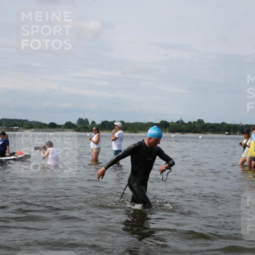 21.06.2026 - Viking Triathlon Michael Strokosch http://msf.ph/oto/9823664 21.06.2026 10:42:20 Schwimmen 45, 72, 279, 296, 348, 384, 393, 436, 492, 516 meine-sportfotos.de