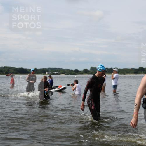 21.06.2026 - Viking Triathlon Michael Strokosch http://msf.ph/oto/9823671 21.06.2026 10:42:23 Schwimmen 41, 45, 72, 279, 296, 348, 384, 393, 436, 516 meine-sportfotos.de