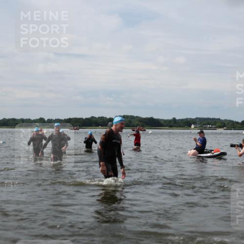 21.06.2026 - Viking Triathlon Michael Strokosch http://msf.ph/oto/9823684 21.06.2026 10:42:29 Schwimmen 41, 45, 72, 166, 175, 213, 268, 296, 348, 384, 393, 436 meine-sportfotos.de