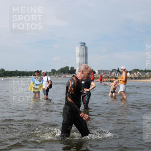 21.06.2026 - Viking Triathlon Michael Strokosch http://msf.ph/oto/9823686 21.06.2026 10:42:34 Schwimmen 41, 166, 175, 177, 213, 268, 348, 384, 393, 436 meine-sportfotos.de