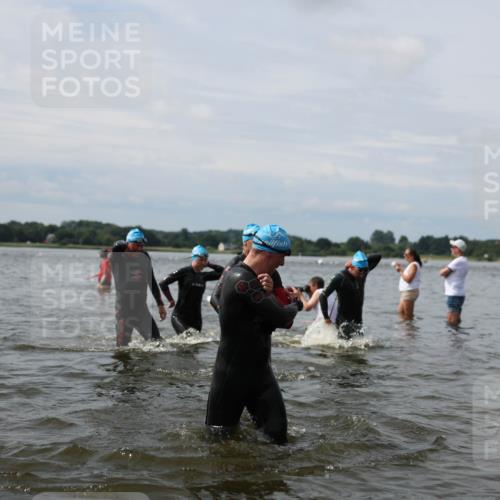 21.06.2026 - Viking Triathlon Michael Strokosch http://msf.ph/oto/9823690 21.06.2026 10:42:36 Schwimmen 41, 166, 175, 177, 213, 268, 384, 436, 479, 520 meine-sportfotos.de