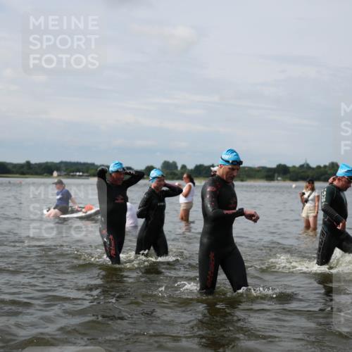 21.06.2026 - Viking Triathlon Michael Strokosch http://msf.ph/oto/9823696 21.06.2026 10:42:38 Schwimmen 41, 166, 175, 177, 213, 268, 384, 436, 479, 520 meine-sportfotos.de