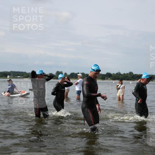 21.06.2026 - Viking Triathlon Michael Strokosch http://msf.ph/oto/9823697 21.06.2026 10:42:39 Schwimmen 41, 166, 175, 177, 213, 225, 268, 384, 436, 479, 520 meine-sportfotos.de
