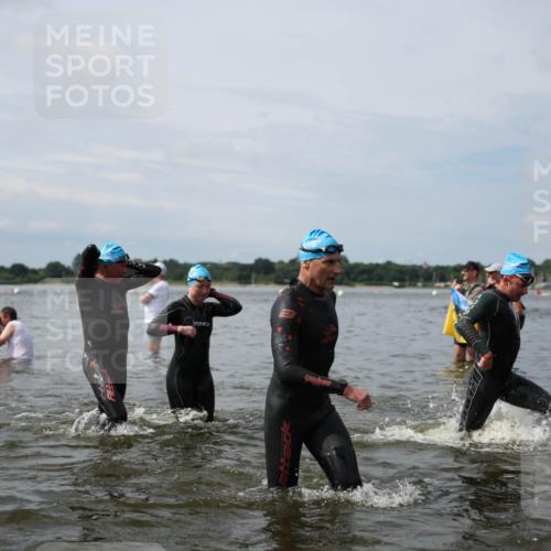 21.06.2026 - Viking Triathlon Michael Strokosch http://msf.ph/oto/9823700 21.06.2026 10:42:40 Schwimmen 41, 153, 166, 175, 177, 213, 225, 268, 384, 436, 479, 520 meine-sportfotos.de