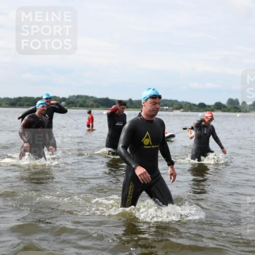 21.06.2026 - Viking Triathlon Michael Strokosch http://msf.ph/oto/9823767 21.06.2026 10:43:15 Schwimmen 69, 93, 251, 259, 287, 459, 473, 482, 489, 505, 511, 521, 528, 533, 618, 619, 645 meine-sportfotos.de