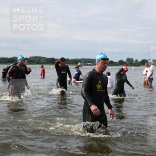 21.06.2026 - Viking Triathlon Michael Strokosch http://msf.ph/oto/9823768 21.06.2026 10:43:15 Schwimmen 69, 93, 251, 259, 287, 459, 473, 482, 489, 505, 511, 521, 528, 533, 618, 619, 645 meine-sportfotos.de