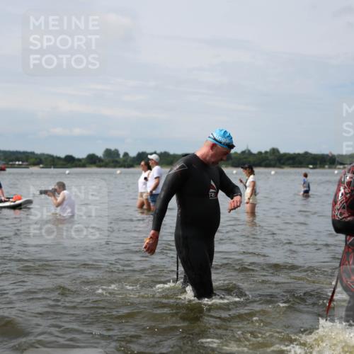 21.06.2026 - Viking Triathlon Michael Strokosch http://msf.ph/oto/9823782 21.06.2026 10:43:20 Schwimmen 69, 93, 251, 287, 351, 459, 470, 473, 511, 521, 528, 533, 618, 645 meine-sportfotos.de