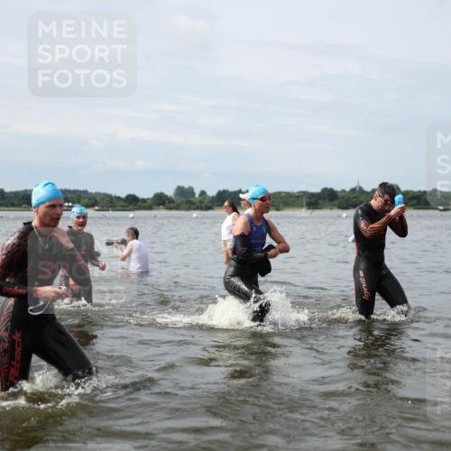 21.06.2026 - Viking Triathlon Michael Strokosch http://msf.ph/oto/9823789 21.06.2026 10:43:30 Schwimmen 93, 163, 230, 231, 234, 248, 287, 351, 459, 470, 521, 618, 663 meine-sportfotos.de
