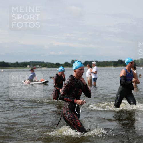 21.06.2026 - Viking Triathlon Michael Strokosch http://msf.ph/oto/9823792 21.06.2026 10:43:30 Schwimmen 93, 163, 230, 231, 234, 248, 287, 351, 459, 470, 521, 618, 663 meine-sportfotos.de