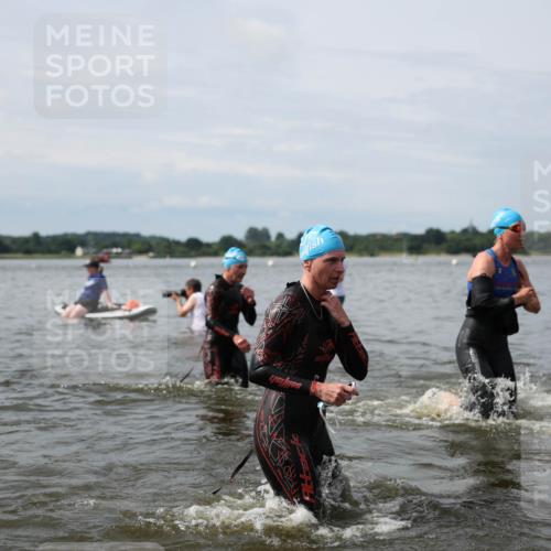 21.06.2026 - Viking Triathlon Michael Strokosch http://msf.ph/oto/9823793 21.06.2026 10:43:31 Schwimmen 93, 163, 230, 231, 234, 248, 287, 351, 459, 470, 521, 618, 663 meine-sportfotos.de