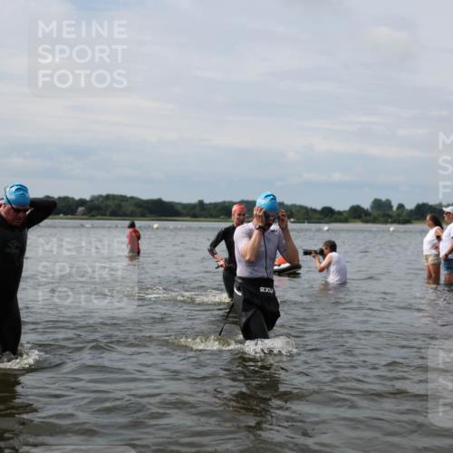 21.06.2026 - Viking Triathlon Michael Strokosch http://msf.ph/oto/9823801 21.06.2026 10:43:35 Schwimmen 93, 163, 220, 230, 231, 234, 248, 351, 459, 470, 521, 614, 618, 663 meine-sportfotos.de
