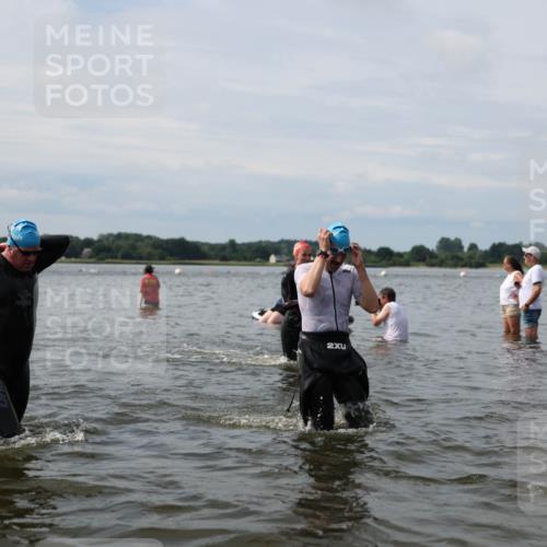 21.06.2026 - Viking Triathlon Michael Strokosch http://msf.ph/oto/9823802 21.06.2026 10:43:35 Schwimmen 93, 163, 220, 230, 231, 234, 248, 351, 459, 470, 521, 614, 618, 663 meine-sportfotos.de