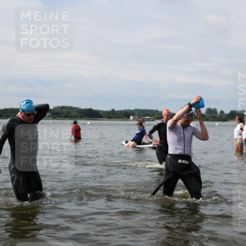 21.06.2026 - Viking Triathlon Michael Strokosch http://msf.ph/oto/9823804 21.06.2026 10:43:35 Schwimmen 93, 163, 220, 230, 231, 234, 248, 351, 459, 470, 521, 614, 618, 663 meine-sportfotos.de