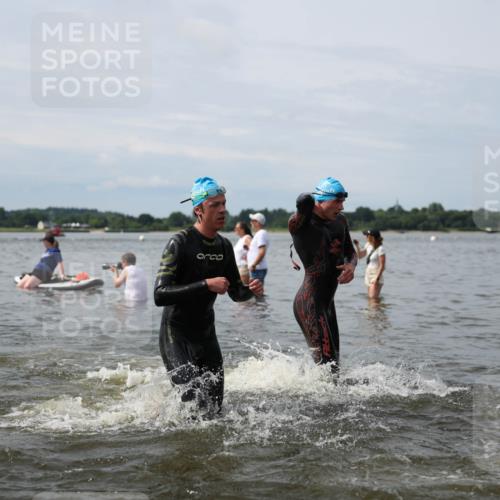 21.06.2026 - Viking Triathlon Michael Strokosch http://msf.ph/oto/9823819 21.06.2026 10:43:44 Schwimmen 139, 163, 208, 220, 230, 231, 234, 247, 248, 444, 464, 550, 614, 663 meine-sportfotos.de