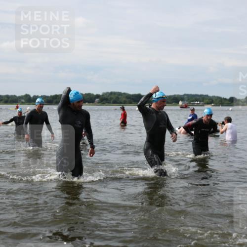 21.06.2026 - Viking Triathlon Michael Strokosch http://msf.ph/oto/9823829 21.06.2026 10:43:50 Schwimmen 139, 163, 208, 220, 230, 231, 247, 248, 318, 444, 464, 550, 614 meine-sportfotos.de