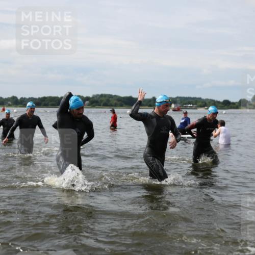 21.06.2026 - Viking Triathlon Michael Strokosch http://msf.ph/oto/9823830 21.06.2026 10:43:50 Schwimmen 139, 163, 208, 220, 230, 231, 247, 248, 318, 444, 464, 550, 614 meine-sportfotos.de